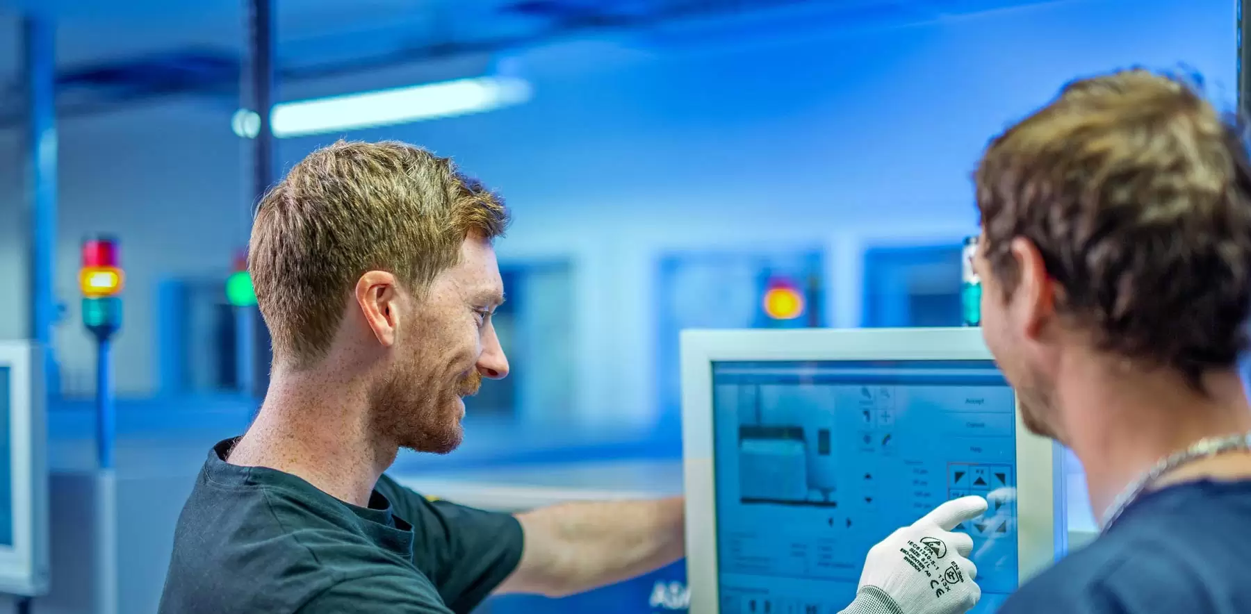 Happy coworkers NOTE